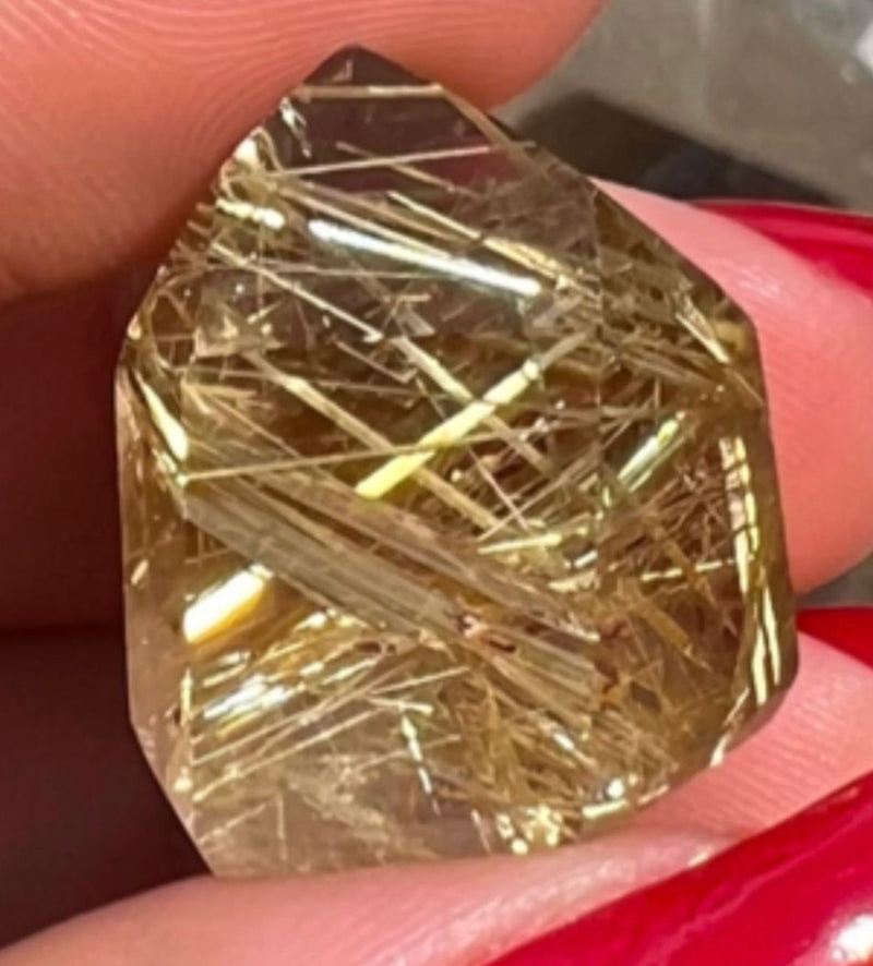 The Metaphysical Properties of Rutilated Quartz