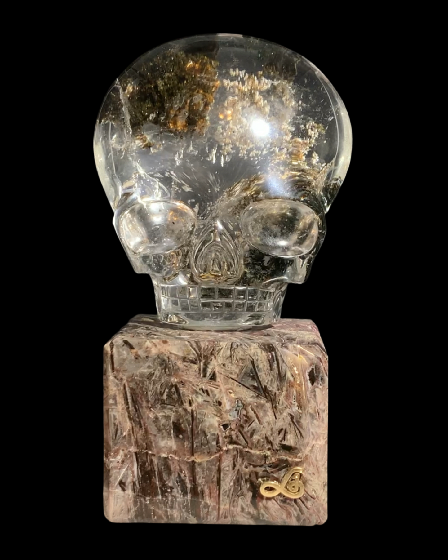 Leandro De Souza Lemurian Standing Shaman Skull with Chlorite